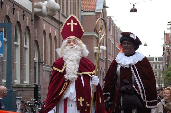 Sinterklaas ile Kara Peter