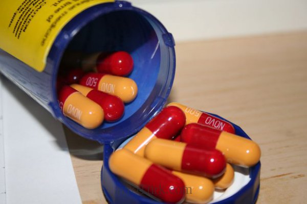 Antibiyotik örneği Novamoxin