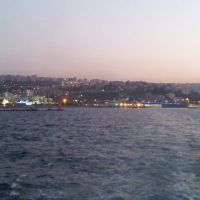 Karşıyaka vapurundan İzmir görünümü